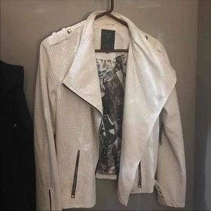NWT WHITE GUESS JACKET
